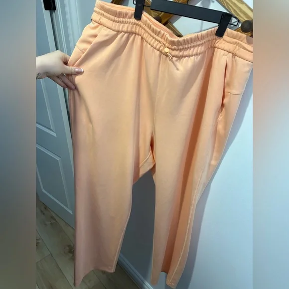 Lululemon Softstreme High-Rise Pant *Regular - Picture 7 of 12